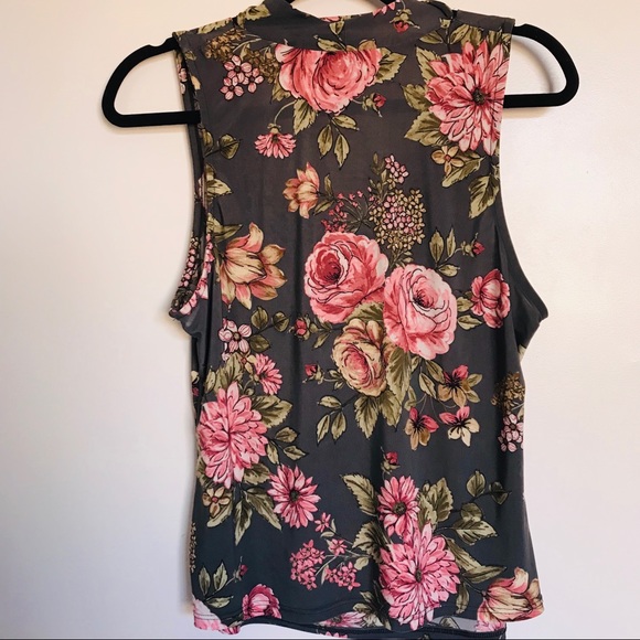 Nice grey color Polly & Esther blouse 🌿 - Picture 7 of 7